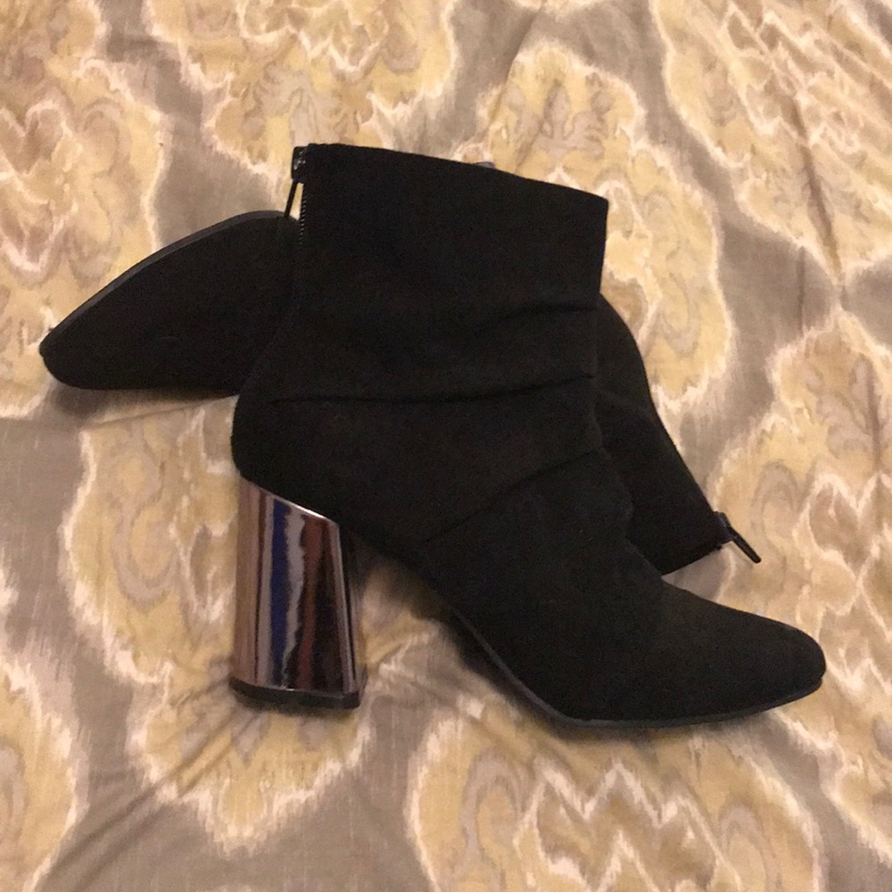 suede ankle boots 👻